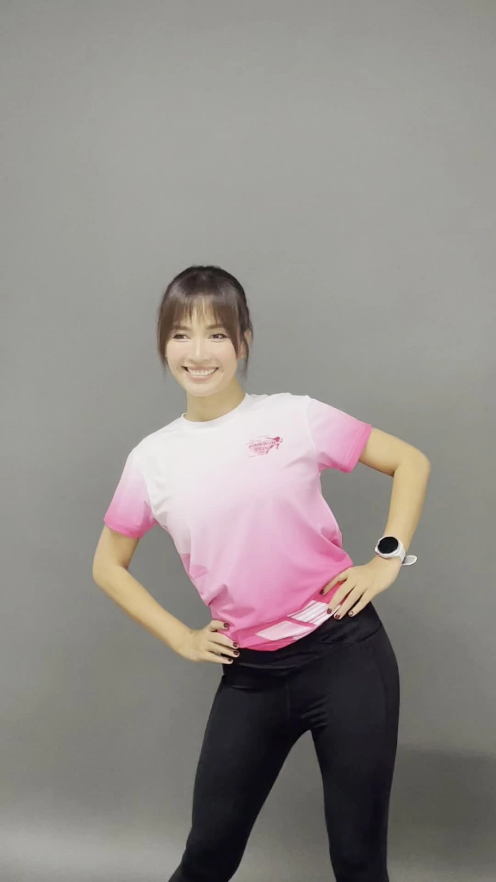 Chị Đẹp Ái Phương với vẻ ngoài xinh đẹp và phong cách thu hút