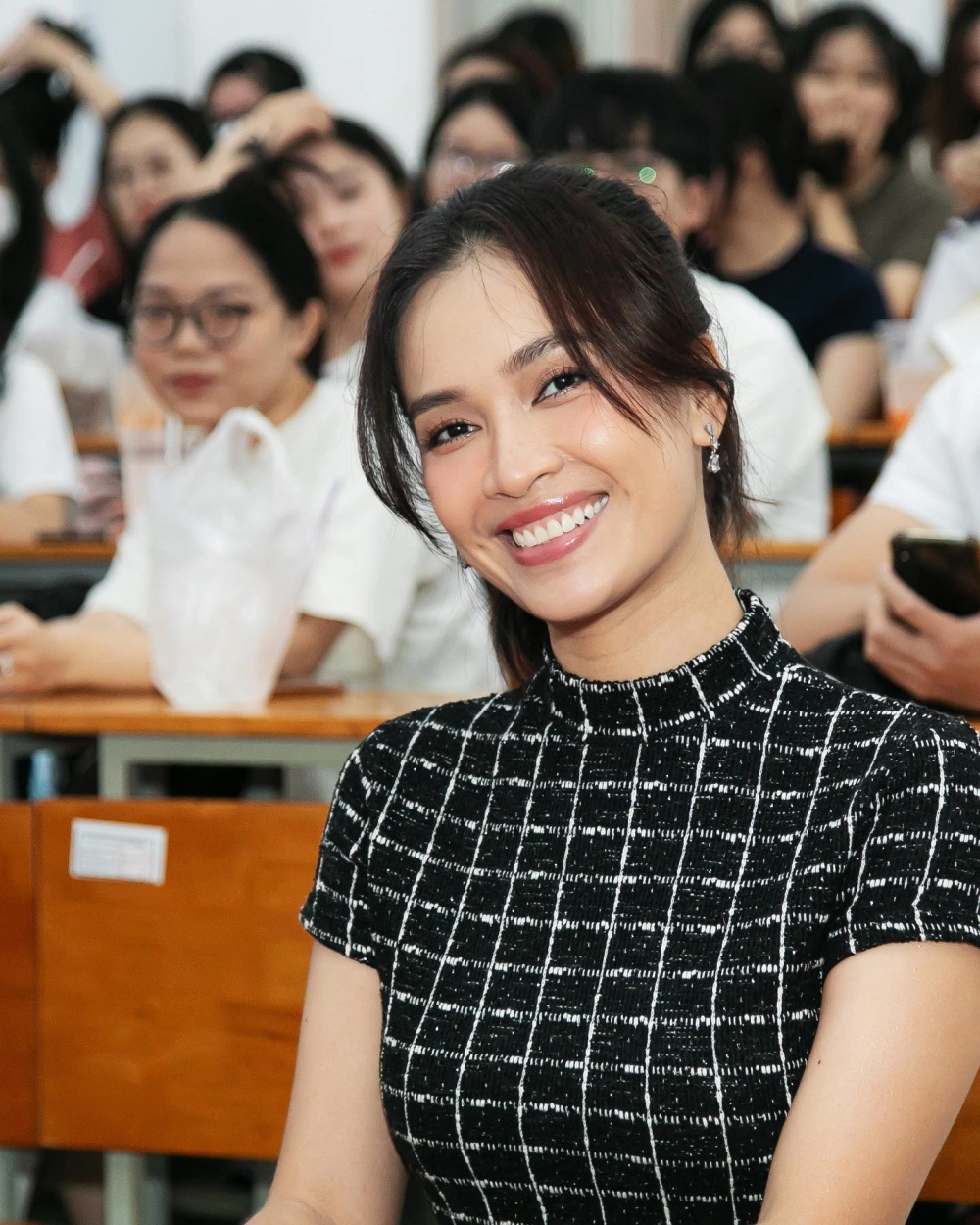 Ái Phương sáng tác những ca khúc đầy cảm xúc và ấn tượng trong lòng người nghe