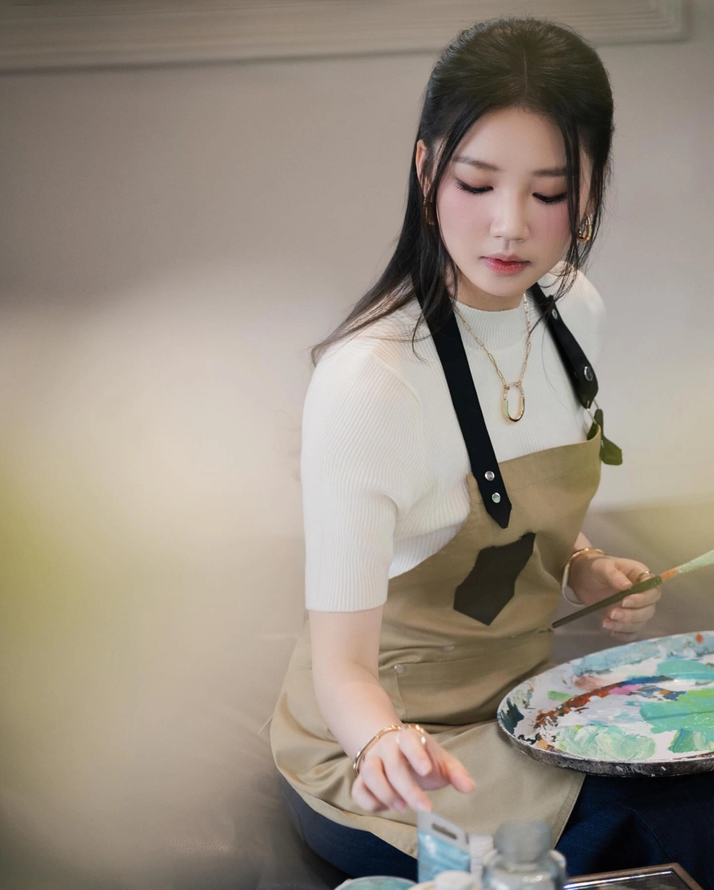 Sao anh chưa về Amee là một trong những ca khúc dễ nghe và dễ nhớ của cô