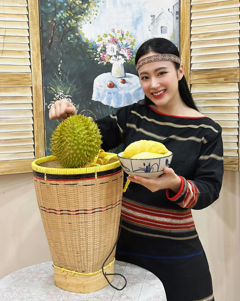 Angela Phương Trinh tập tạ giúp cơ thể khỏe mạnh và săn chắc