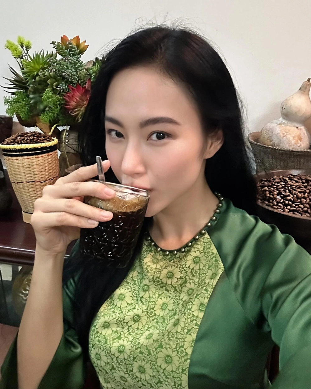 Angela Phương Trinh tập gym giữ vóc dáng khỏe mạnh mỗi ngày