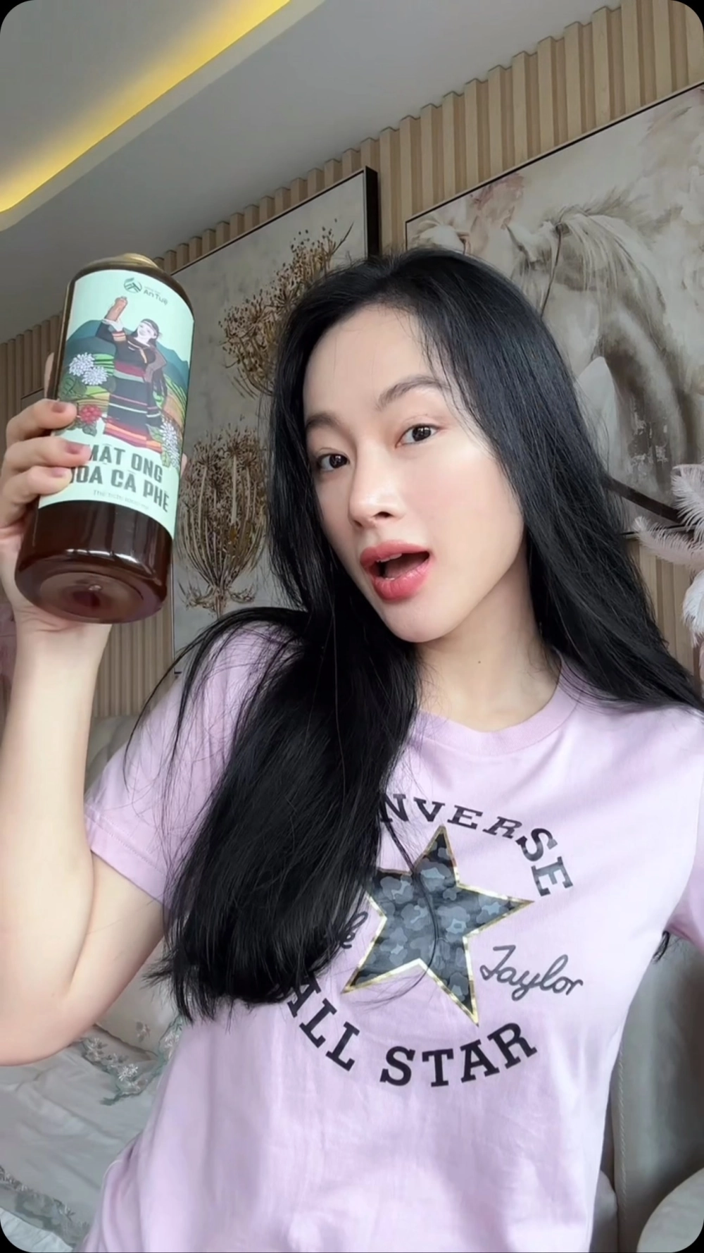 Angela Phương Trinh Instagram chia sẻ khoảnh khắc đời thường