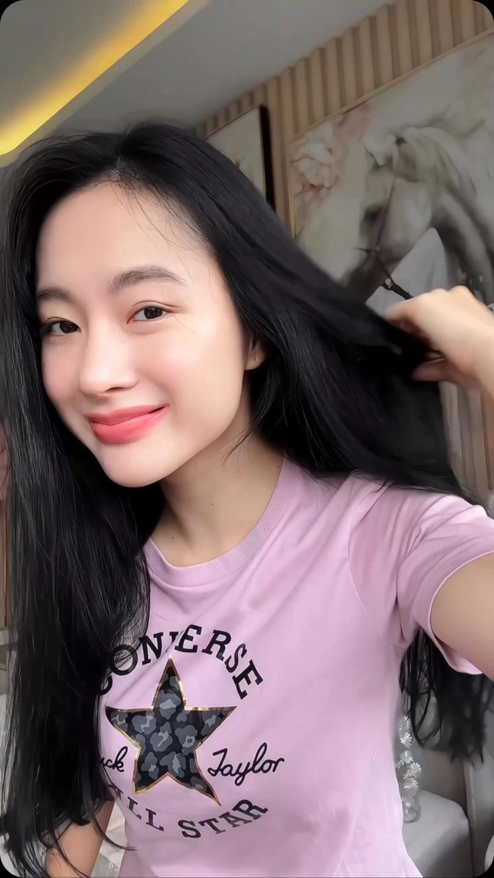 Angela Phương Trinh phẫu thuật thay đổi ngoại hình gây chú ý