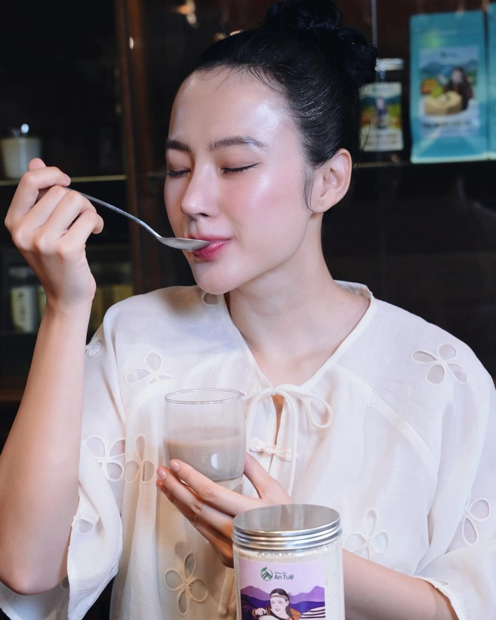 Angela Phương Trinh vòng 3 gợi cảm, thu hút sự chú ý