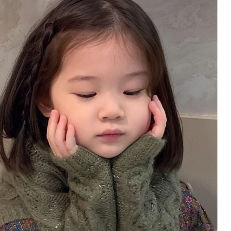 Meme dễ thương em bé làm tan chảy trái tim bao người