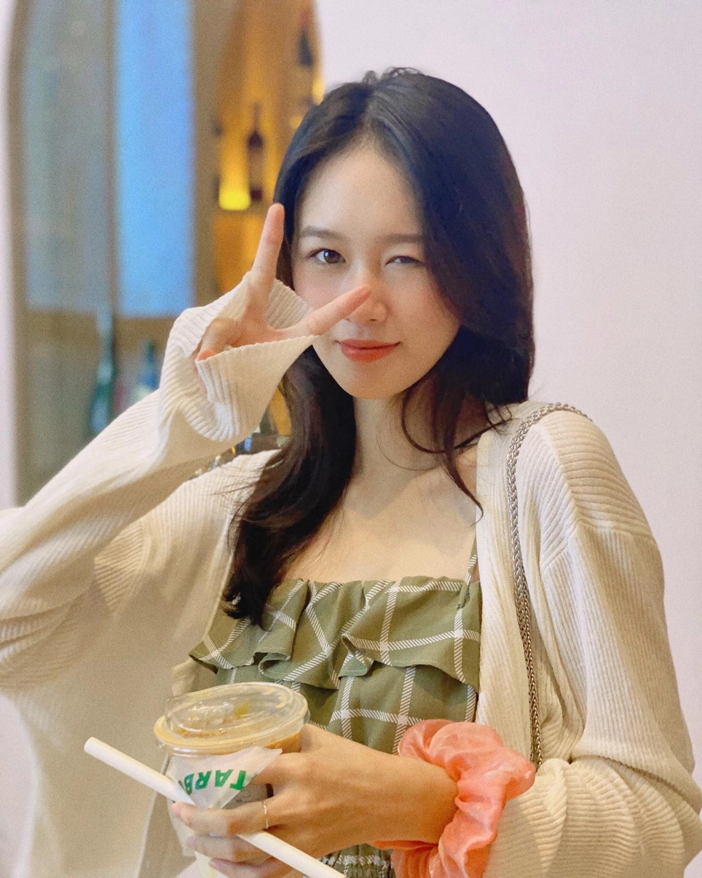 Là Anh Phạm lịch lyrics là bài hát gắn liền với tên tuổi của anh, gây ấn tượng trong cộng đồng yêu nhạc.