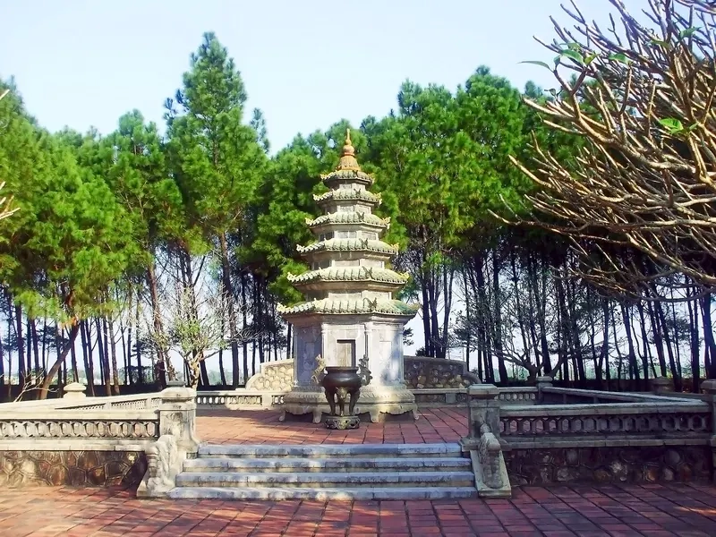 Trải nghiệm hành trình tham quan chùa thiên mụ đầy ý nghĩa