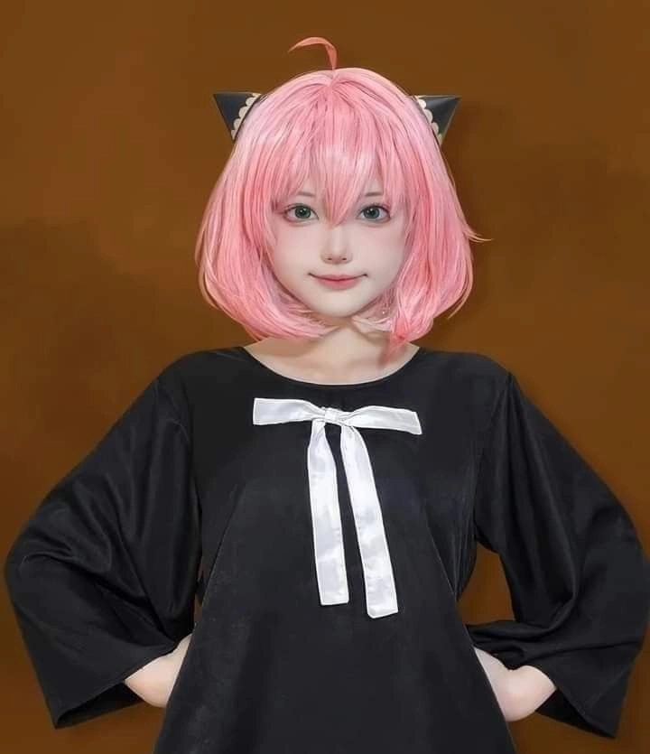 Cosplay Anya 18 đầy quyến rũ và hấp dẫn