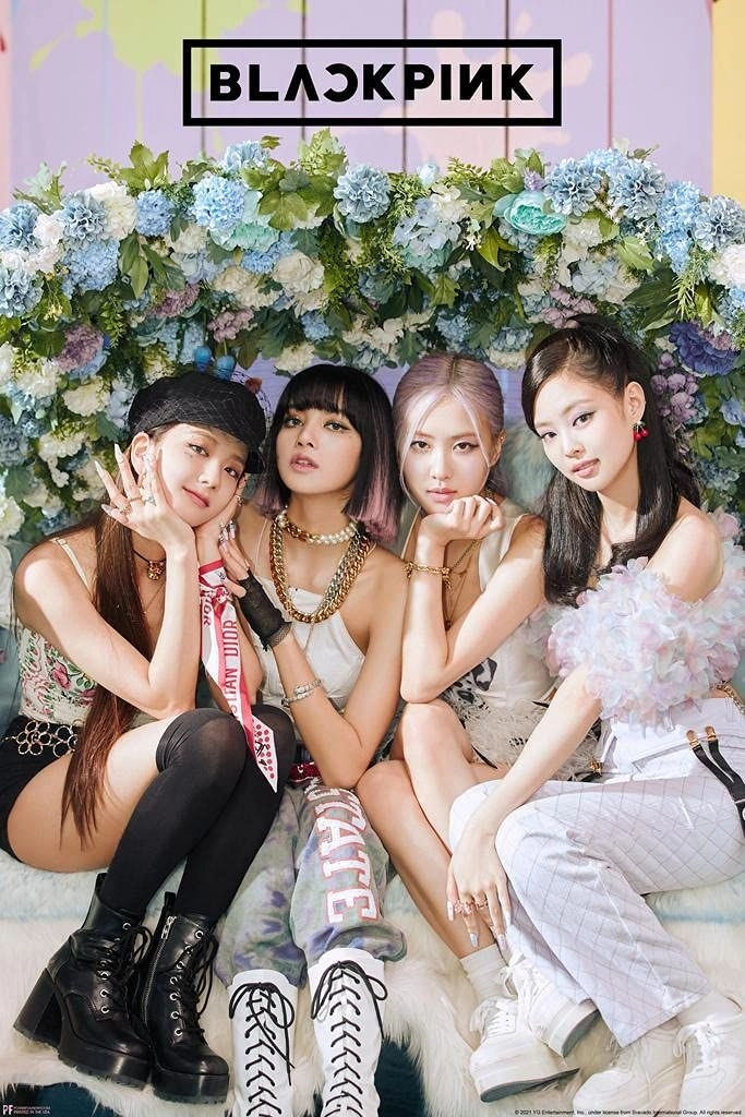 những hình ảnh của black pink được chia sẻ rầm rộ