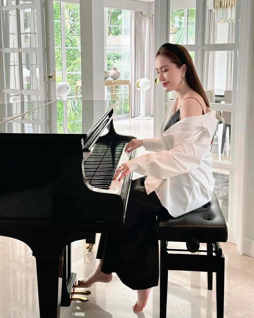 Bảo thy the remix mang đến những giai điệu mới lạ và thú vị cho khán giả