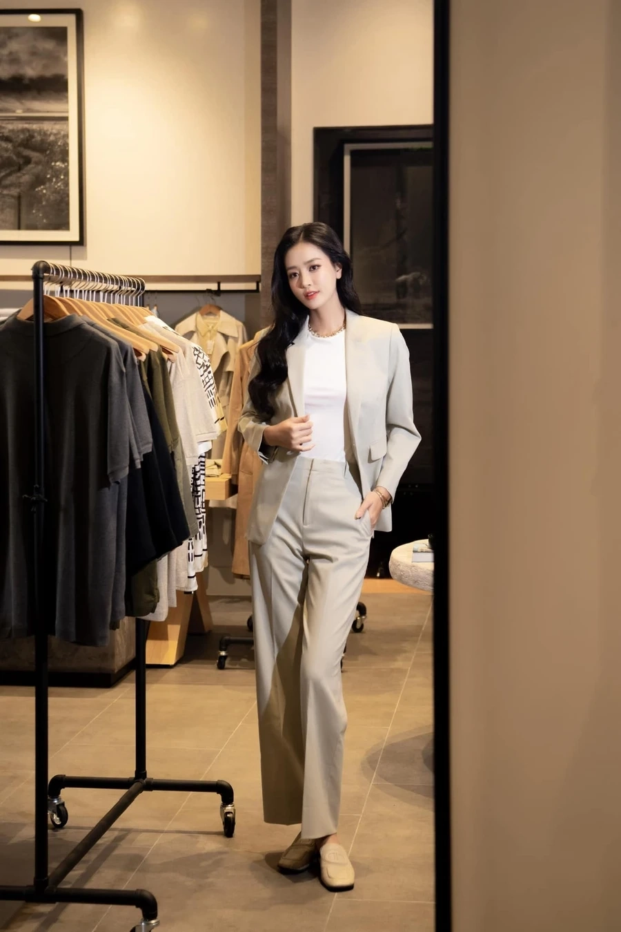 Bùi Khánh Linh Á hậu tài sắc vẹn toàn Việt Nam