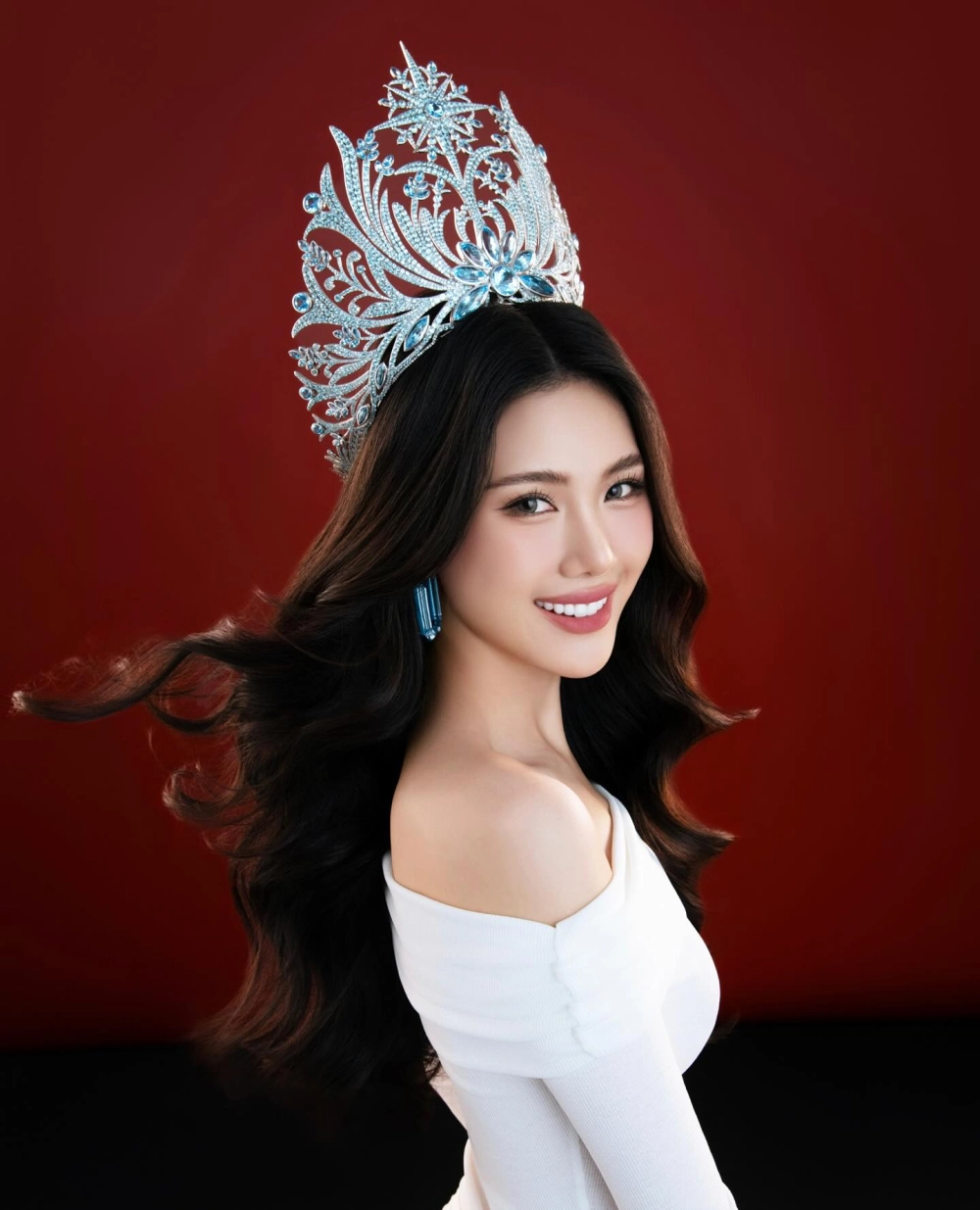 Bùi Quỳnh Hoa là đại diện xuất sắc của Miss Universe Vietnam 2023