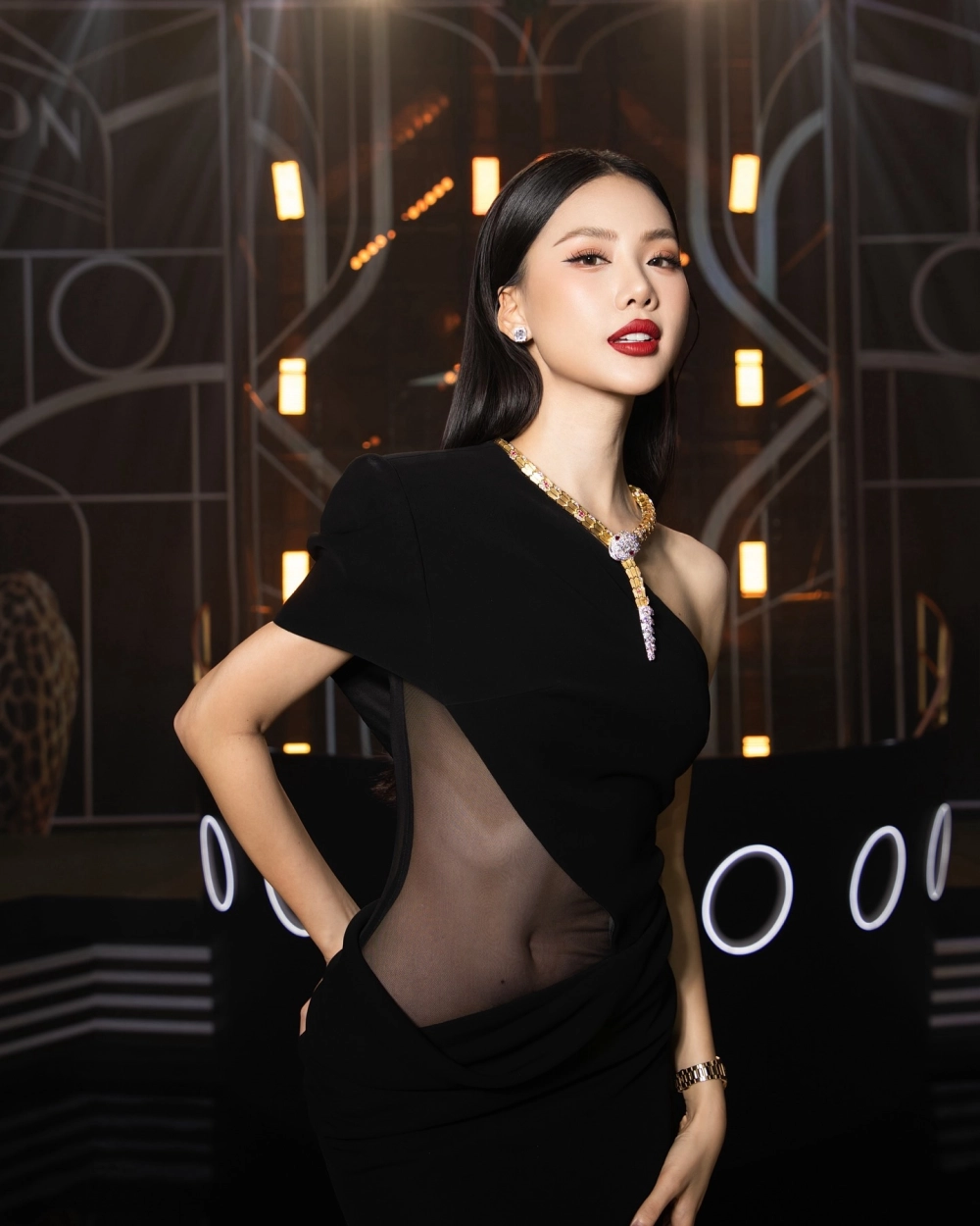 Tìm hiểu Bùi Quỳnh Hoa sinh năm và những bước đi quan trọng trong sự nghiệp của cô