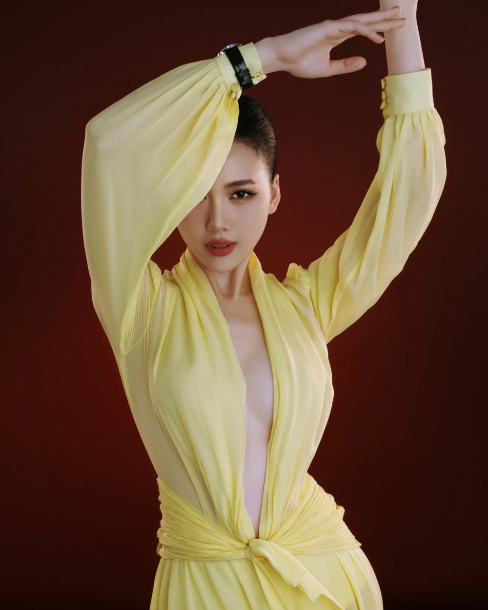 Bùi Quỳnh Hoa giành danh hiệu Siêu Mẫu 2018 và làm rạng danh làng thời trang Việt