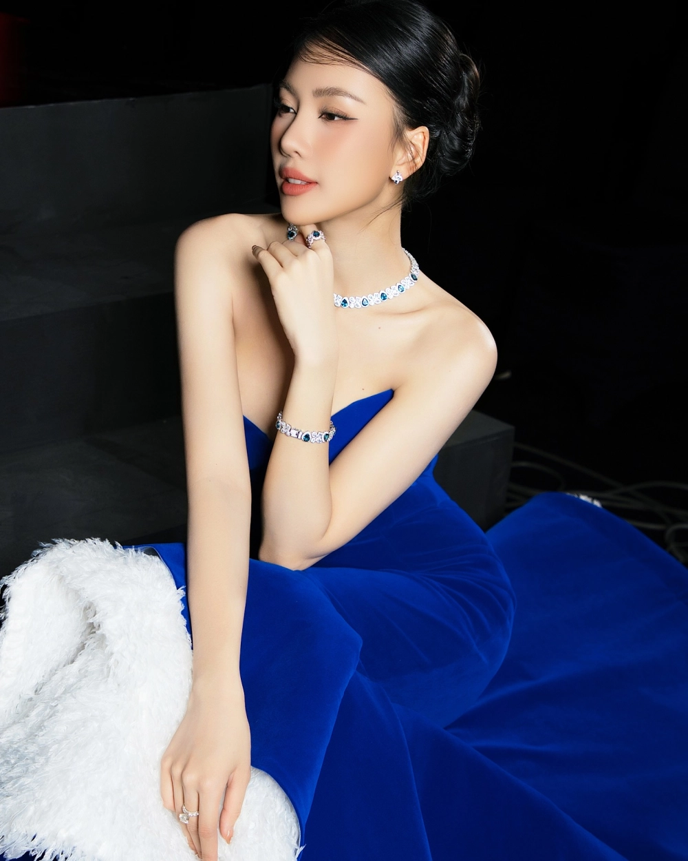 Bùi Quỳnh Hoa tạo dấu ấn mạnh mẽ trong ngành sắc đẹp Việt Nam