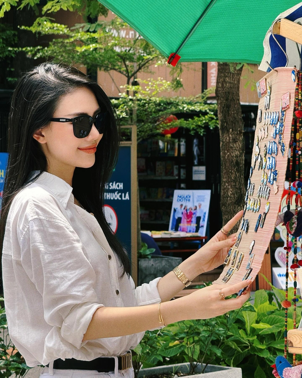 Miss Universe đã được chứng kiến sự xuất hiện đầy ấn tượng của Bùi Quỳnh Hoa