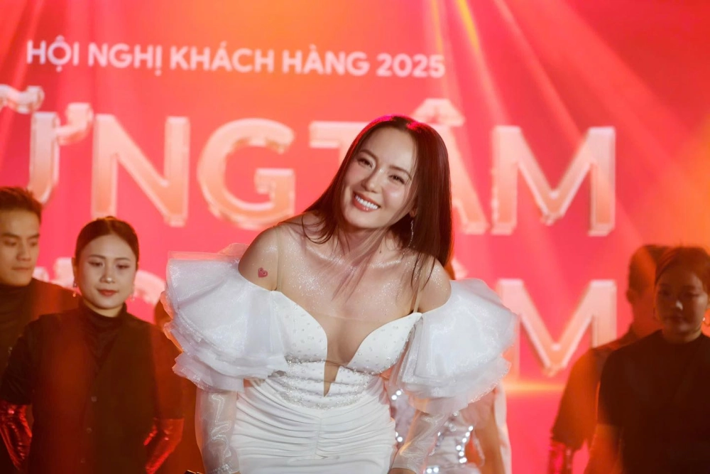 Ca sĩ Phương Linh sinh ngày bao nhiêu 20/8