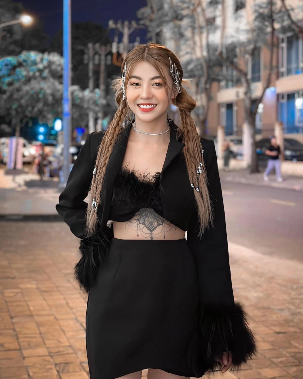 Nghe Bolero Cẩm Tiên với chất giọng ngọt ngào sâu lắng