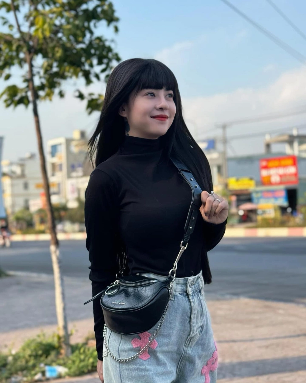 Thưởng thức kỹ thuật điêu luyện đàn sáu câu vọng cổ Cẩm Tiên