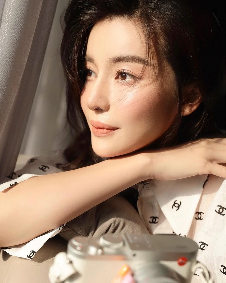 Theo dõi ngay Cao Thái Hà Instagram để không bỏ lỡ hình ảnh đẹp