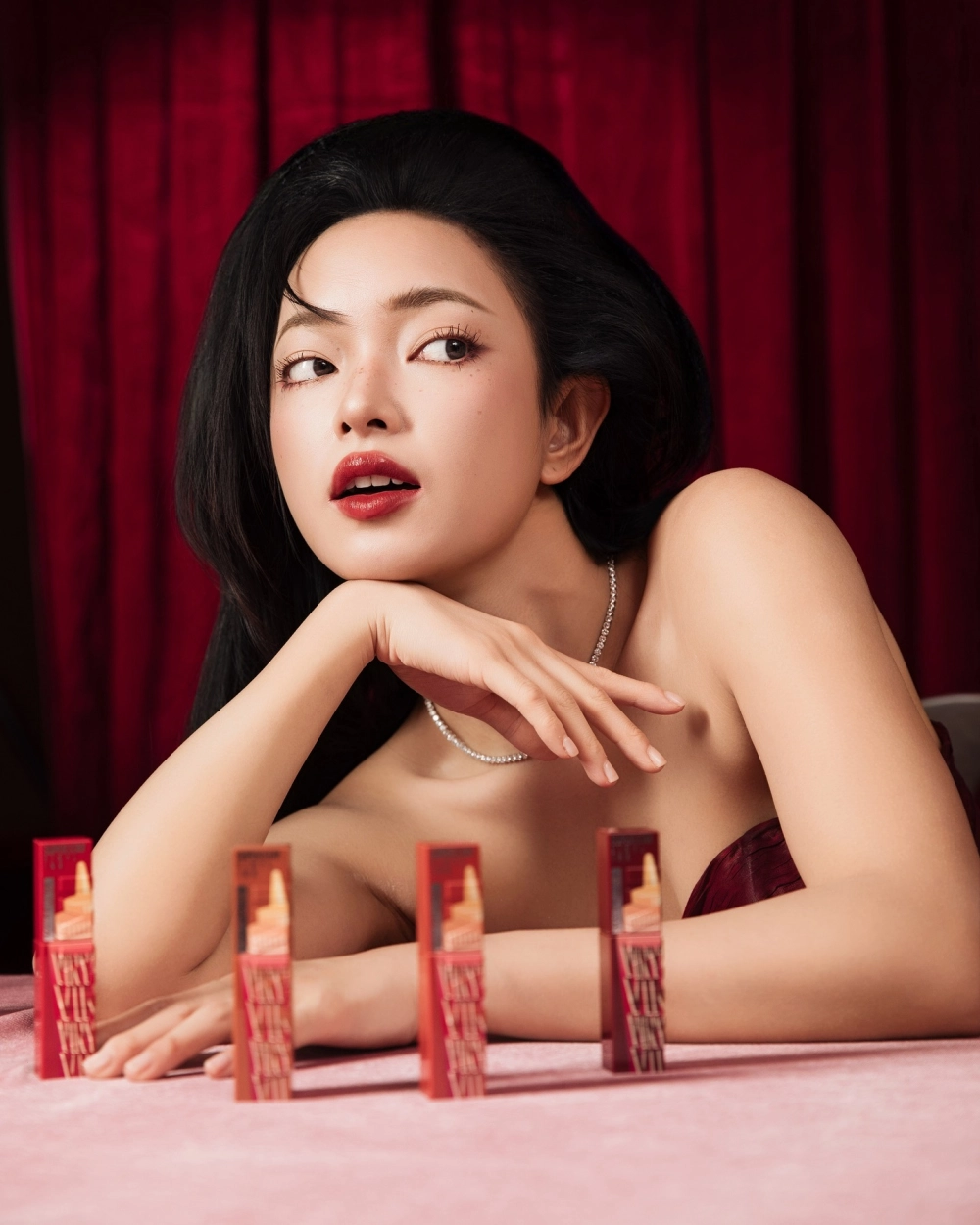 Nghệ sĩ Châu Bùi không chỉ nổi bật trong làng người mẫu mà còn là influencer nổi tiếng