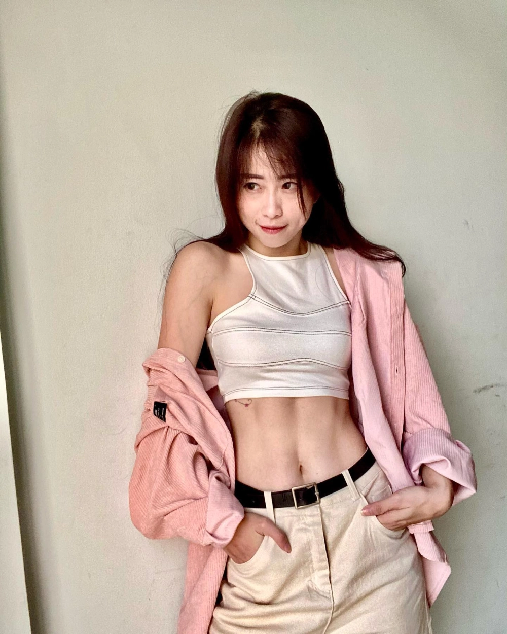 Chia sẻ những điều thú vị về người bí ẩn châu tuyết vân và cuộc sống riêng tư của cô.