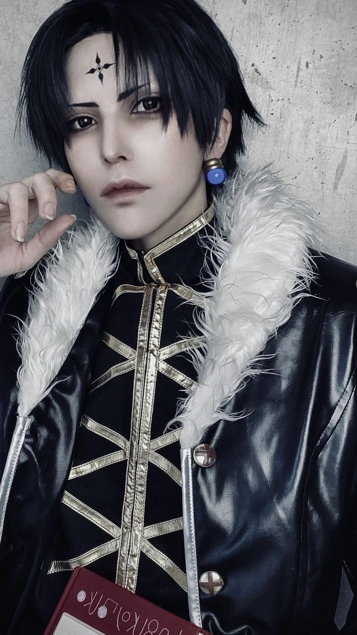 Chrollo cosplay tái hiện thần thái thủ lĩnh lạnh lùng đến rợn người