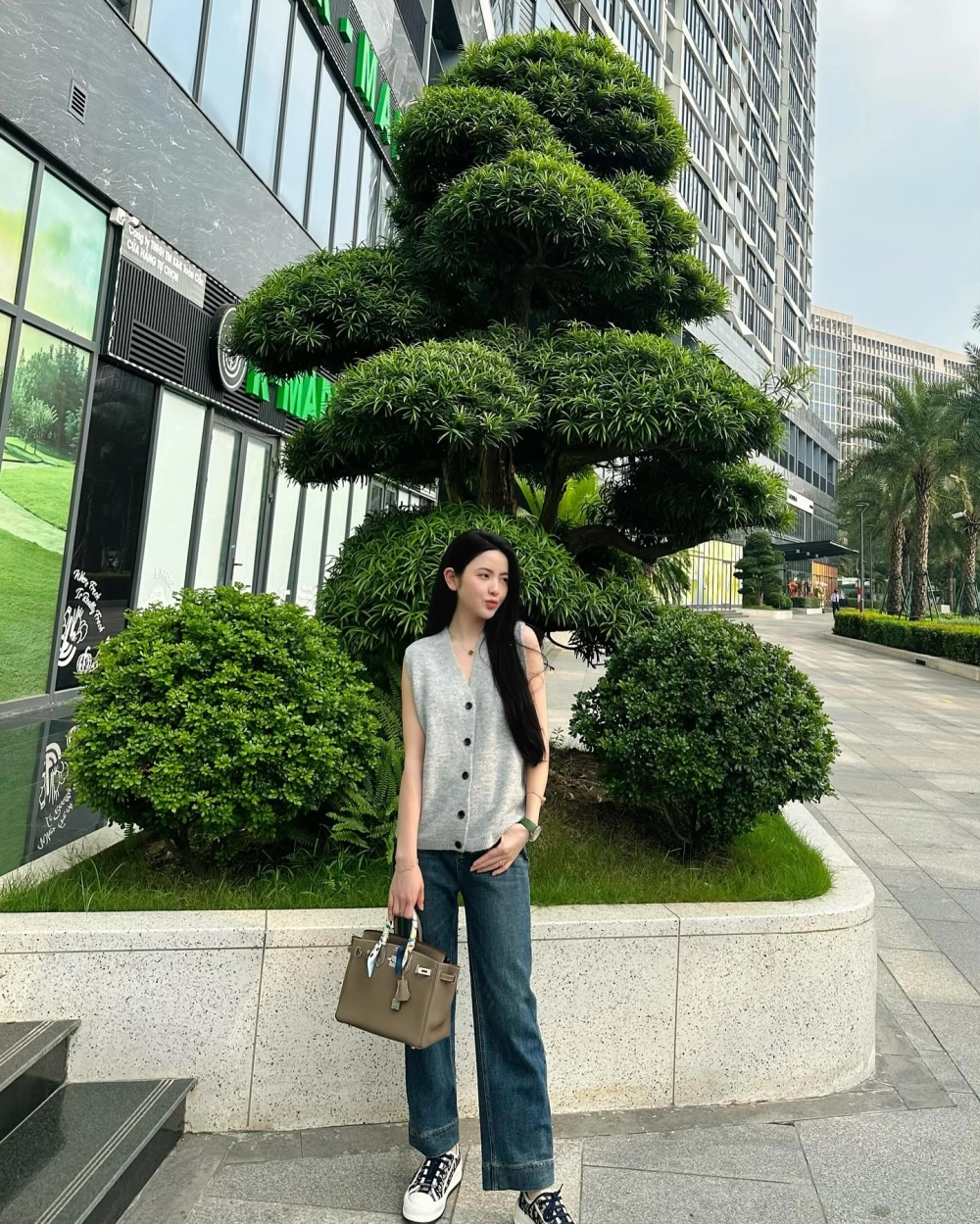 Chu Thanh Huyền Instagram khoe cuộc sống sang