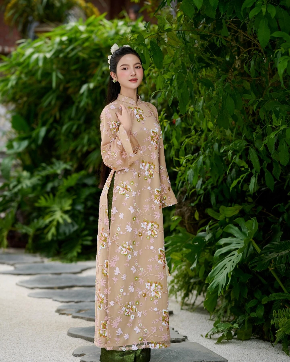 Chu Thanh Huyền có con riêng với ai không có thật