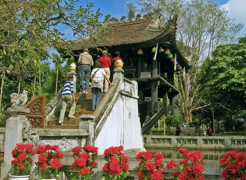Những nét xưa trong hình ảnh về chùa một cột cổ kính