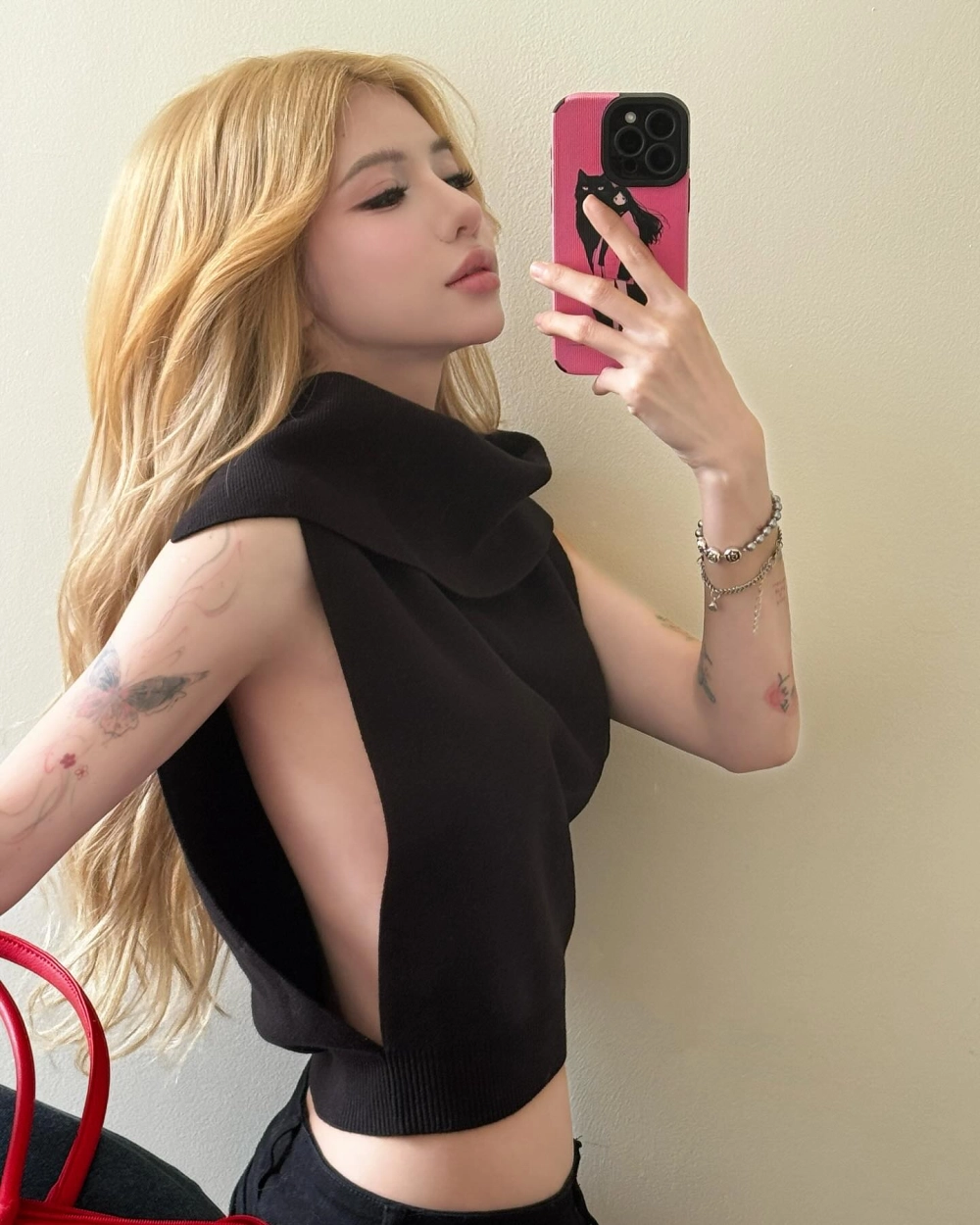 Ciin cute chiếm trọn tim fan qua từng clip
