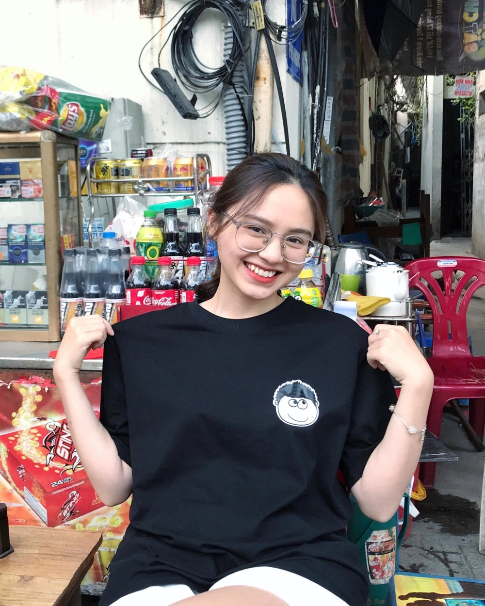 Đặng Thu Hà đổi đồ phong cách cực chất