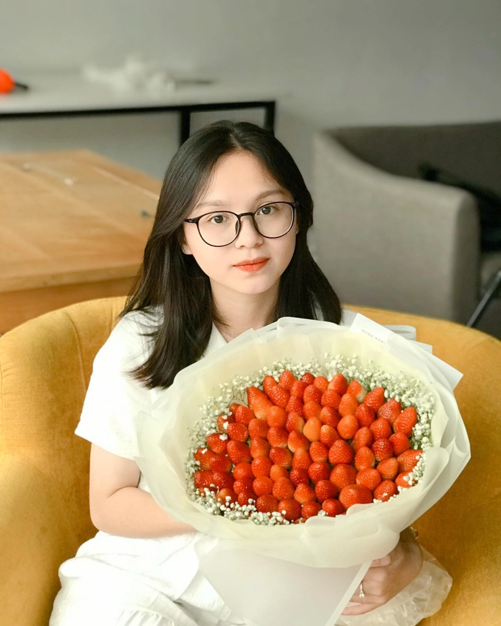 Trang phục biểu diễn Đặng Thu Hà ấn tượng
