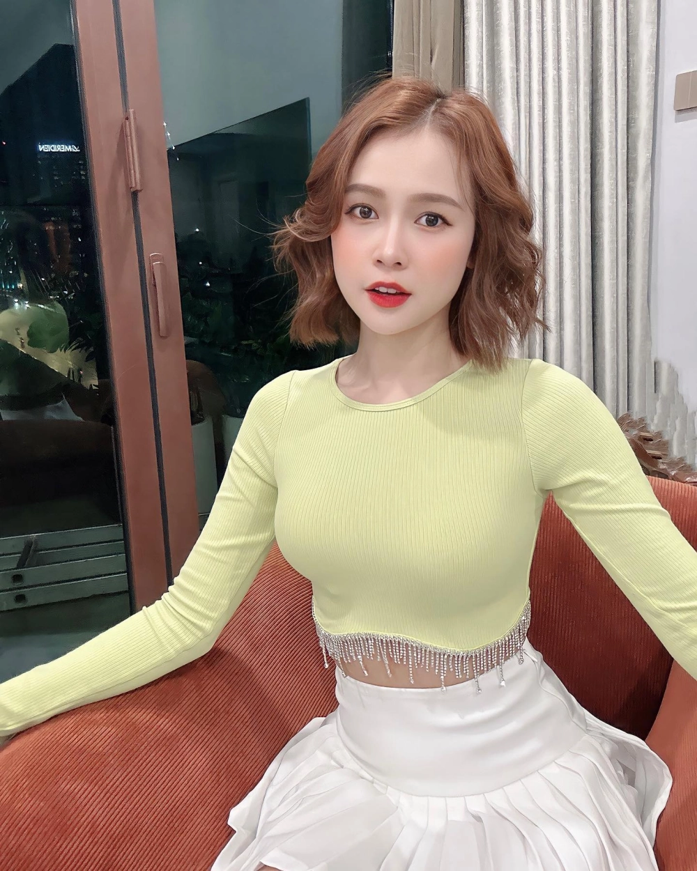 Hình ảnh hạnh phúc của diễn viên Sam và chồng tại các sự kiện