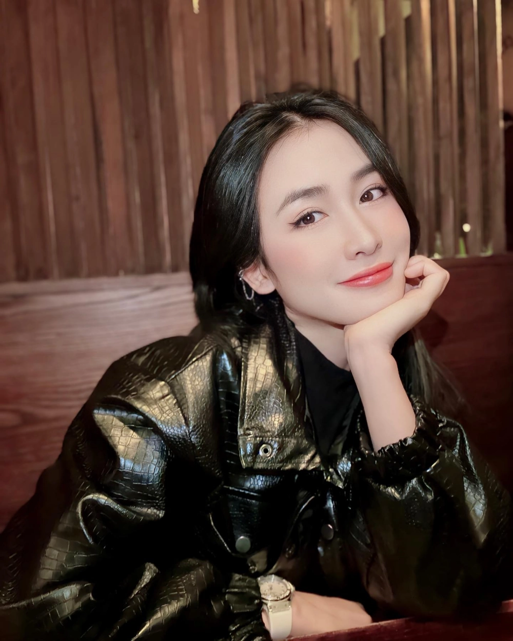 Dj Trang Moon sinh năm 1991 tuổi trẻ tài cao