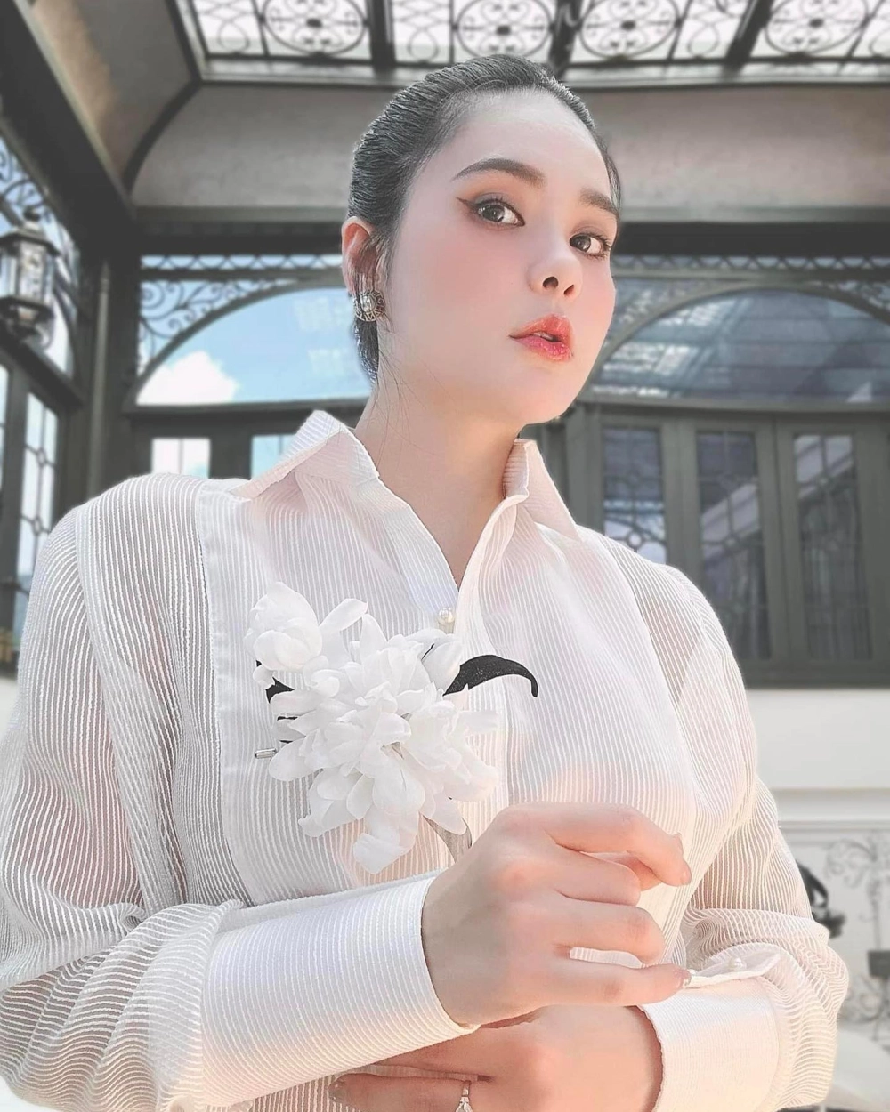 Đoàn Di Băng ngày xưa ca sĩ trẻ, gia cảnh khó khăn