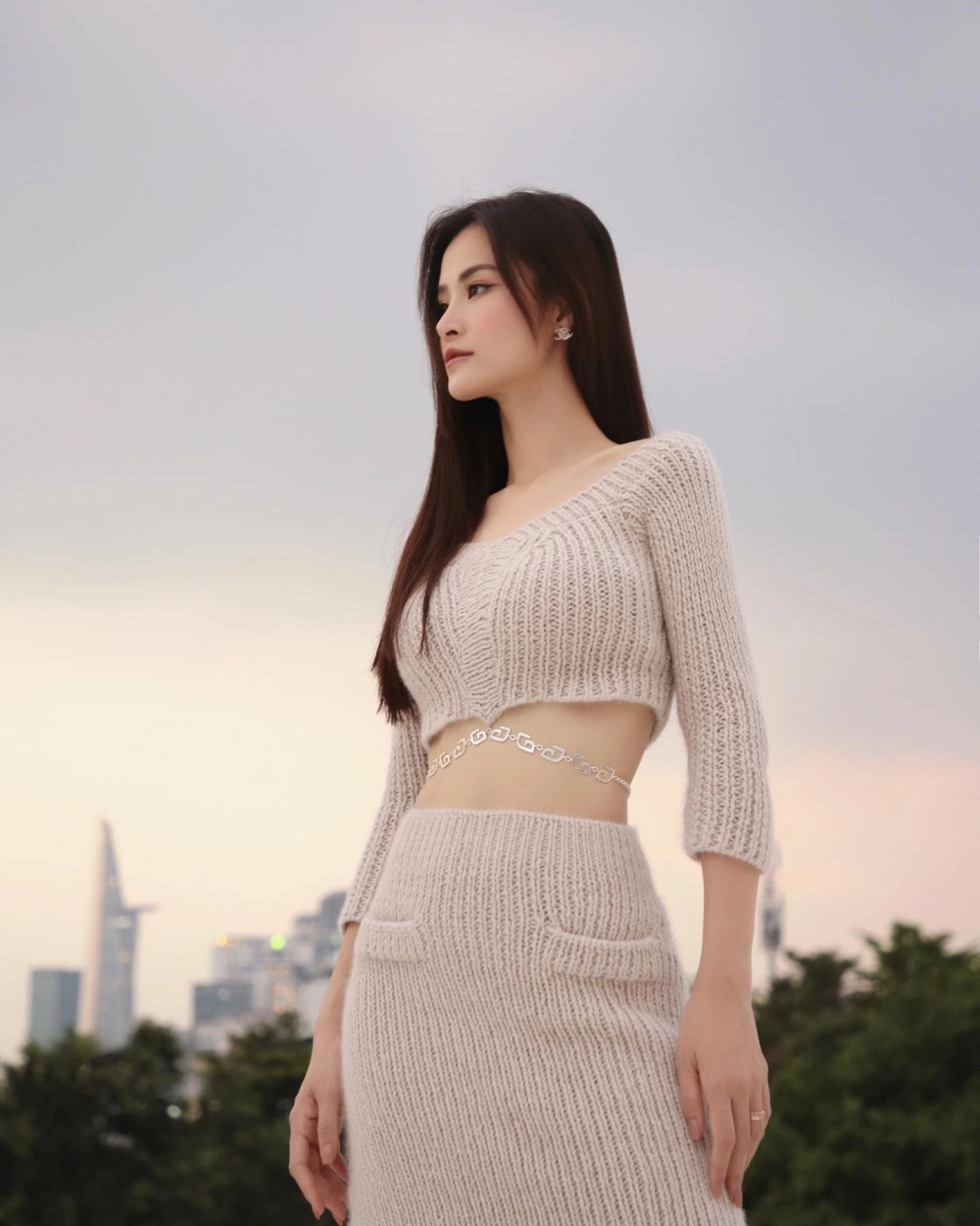Bạn có biết Đông Nhi tên thật là gì không?