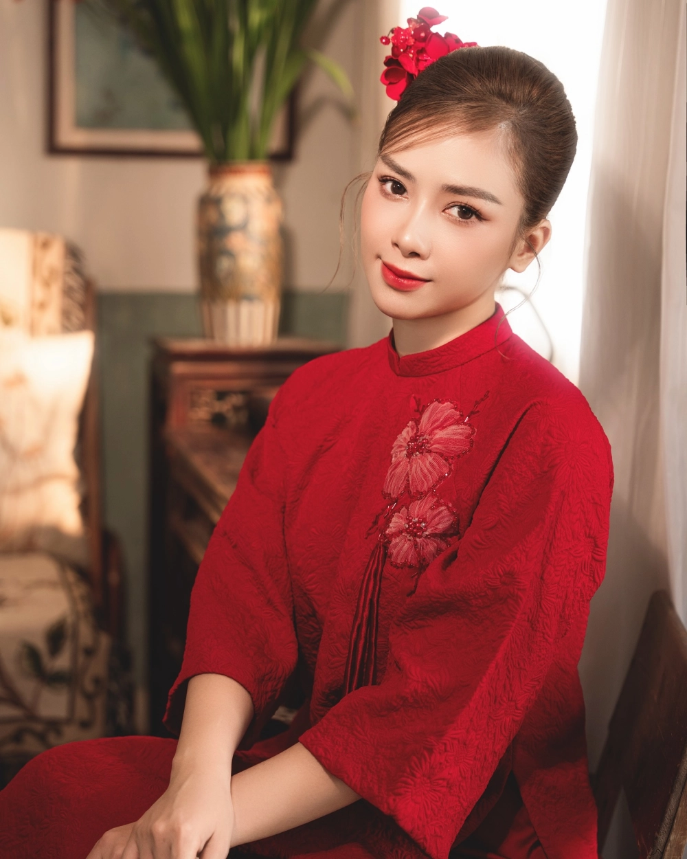 Đất nước lời ru Dương Hoàng Yến là một bài hát đầy tự hào về quê hương Việt Nam