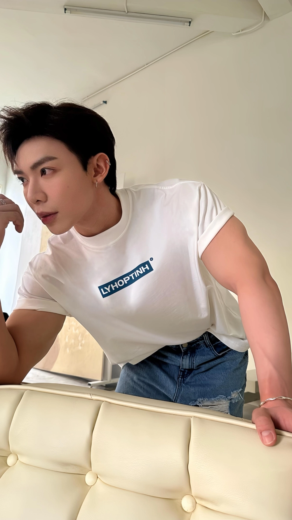Erik body, vóc dáng săn chắc khiến fan mê mẩn