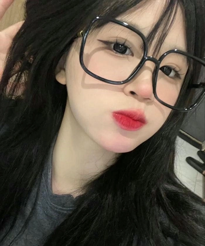 Ảnh xinh cute với vẻ đẹp tựa như hoa, quyến rũ mọi ánh nhìn