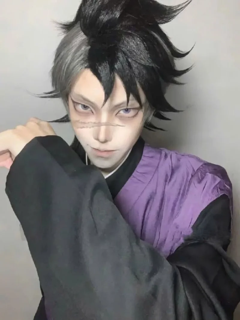 Genya cosplay tái hiện chuẩn xác phong thái lạnh lùng