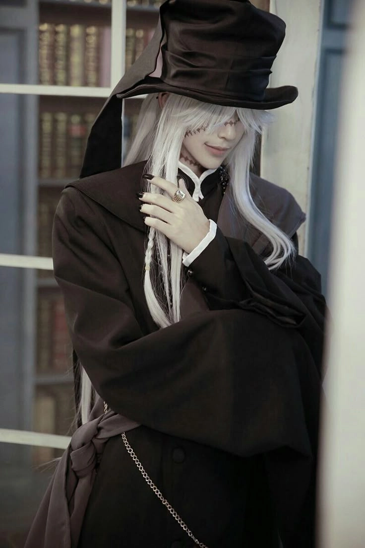 Gin Conan cosplay tái hiện hoàn hảo nhân vật nguy hiểm trong anime