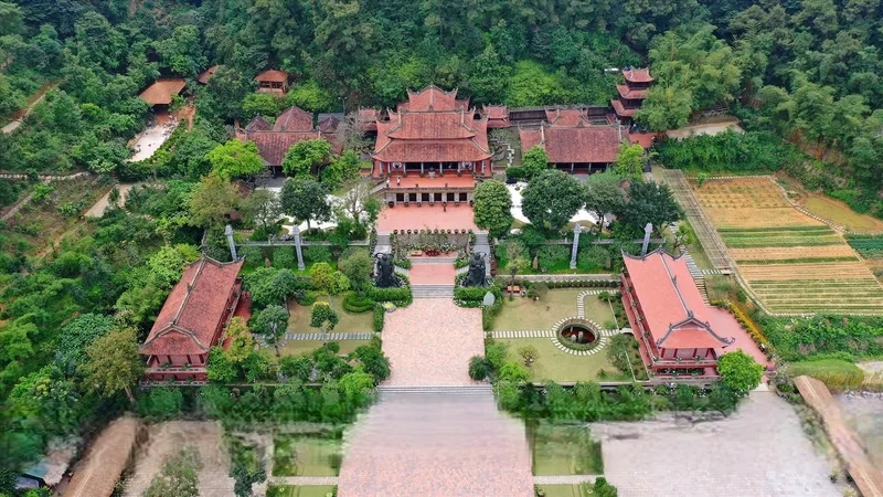 Khám phá vẻ đẹp thanh tịnh của địa tạng phi lai tự hà nam giữa lòng miền Bắc.