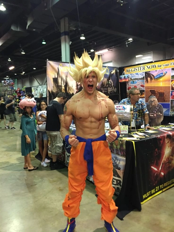 Cosplay Goku thể hiện tinh thần chiến binh Saiyan trong đời thực