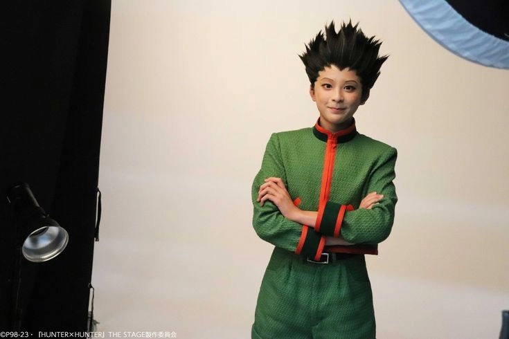 Cosplay Gon luôn nổi bật với tóc nhọn xanh và trang phục đặc trưng