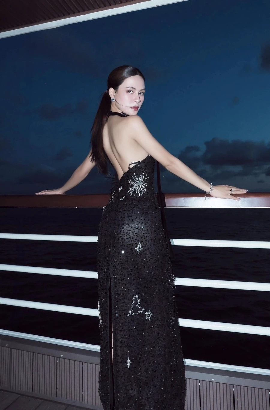 Mãn nhãn với những màn trình diễn hà nhi live show