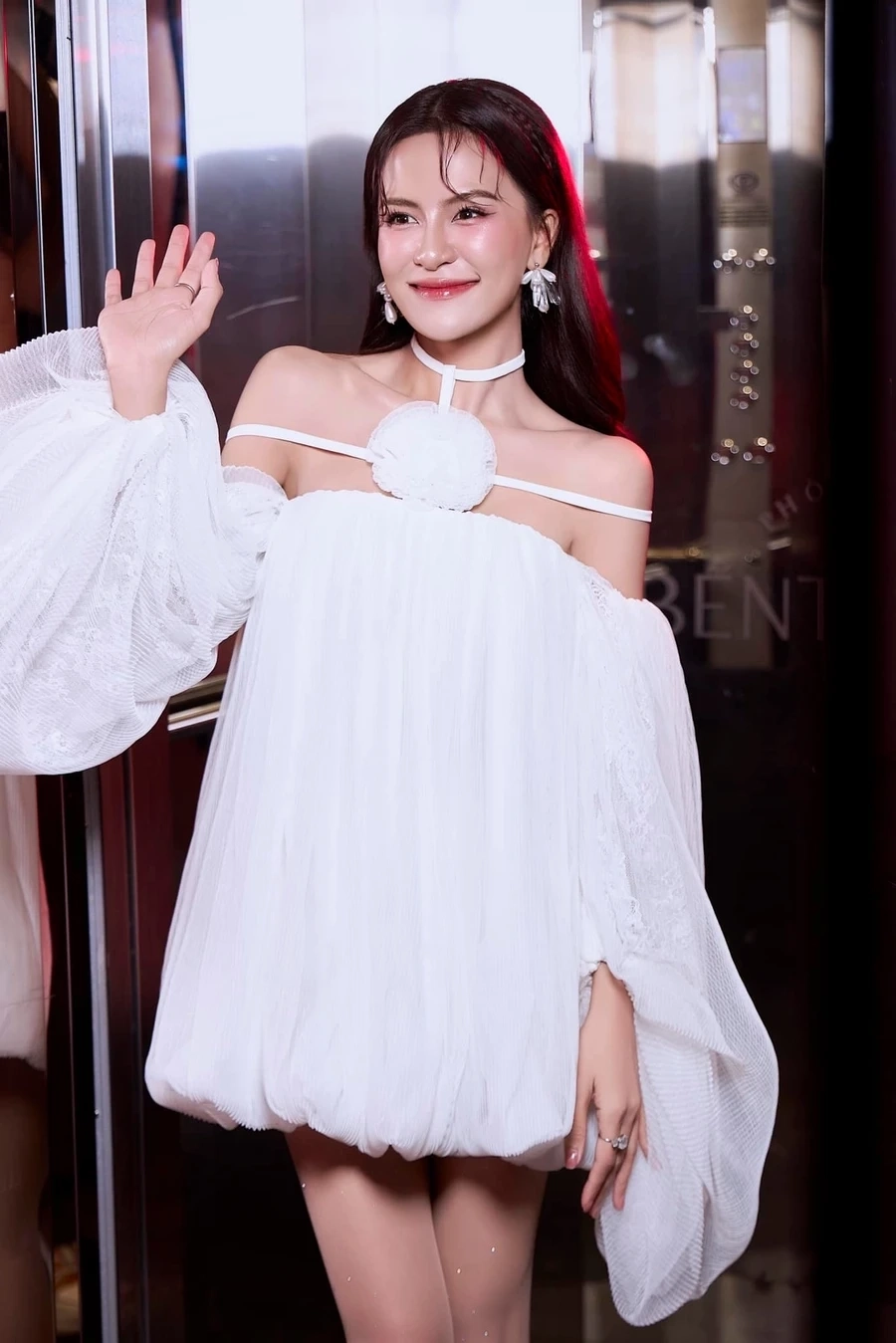 Cùng nghe hà nhi nói tiếng trung cực dễ thương