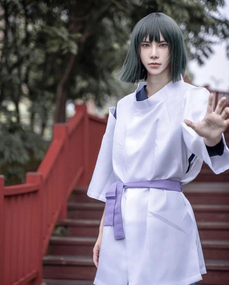 Haku cosplay Spirited Away mang đậm chất Ghibli