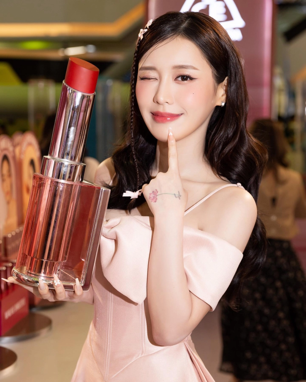 Lắng nghe Han Sara công chúa của ba và cảm nhận sự ngọt ngào trong lời ca của cô