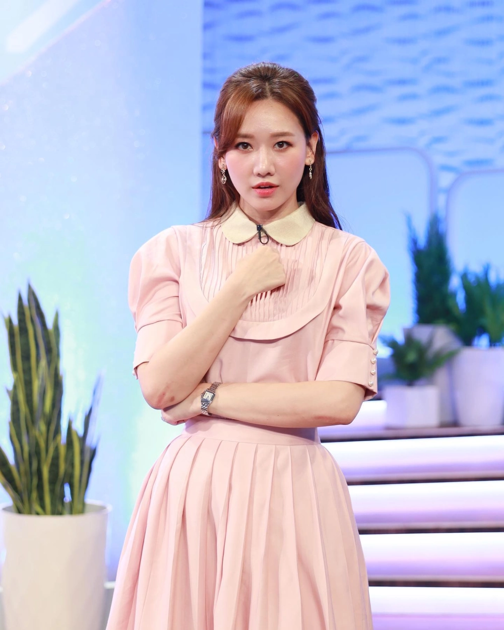 Thử hari won karaoke để hòa mình vào không gian âm nhạc tuyệt vời của cô